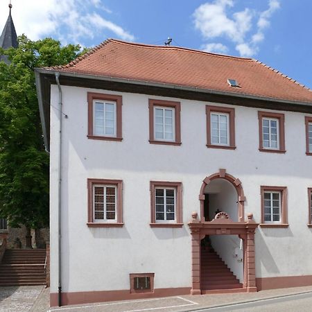 Hotel Garni Sebastian Kirrweiler  エクステリア 写真