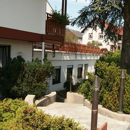 Hotel Garni Sebastian Kirrweiler  エクステリア 写真