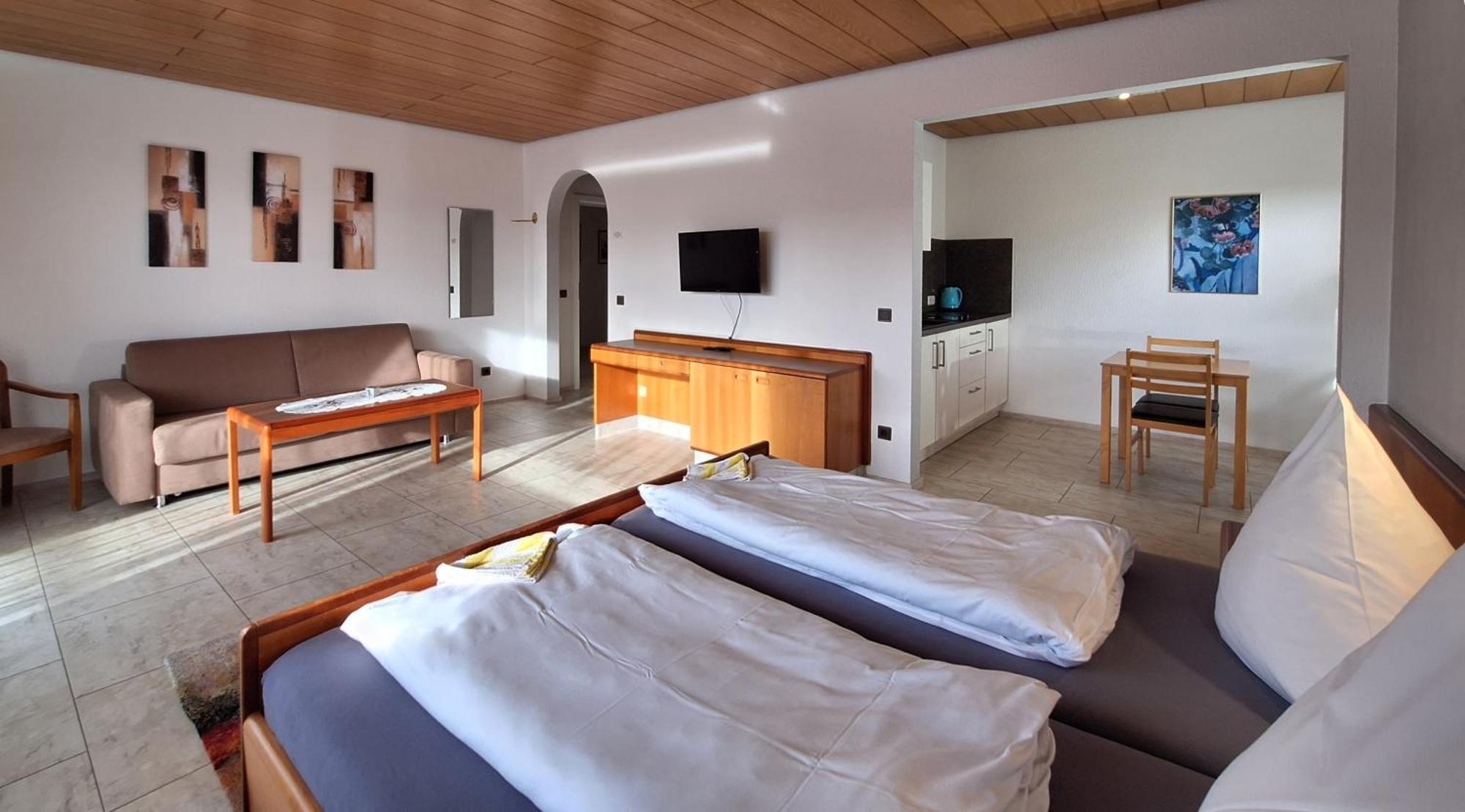 Hotel Garni Sebastian Kirrweiler  エクステリア 写真