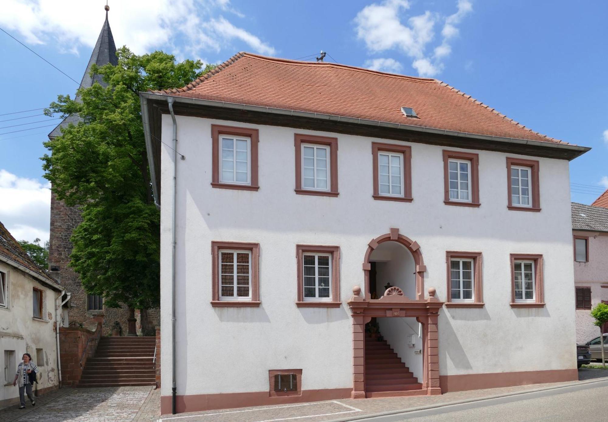 Hotel Garni Sebastian Kirrweiler  エクステリア 写真