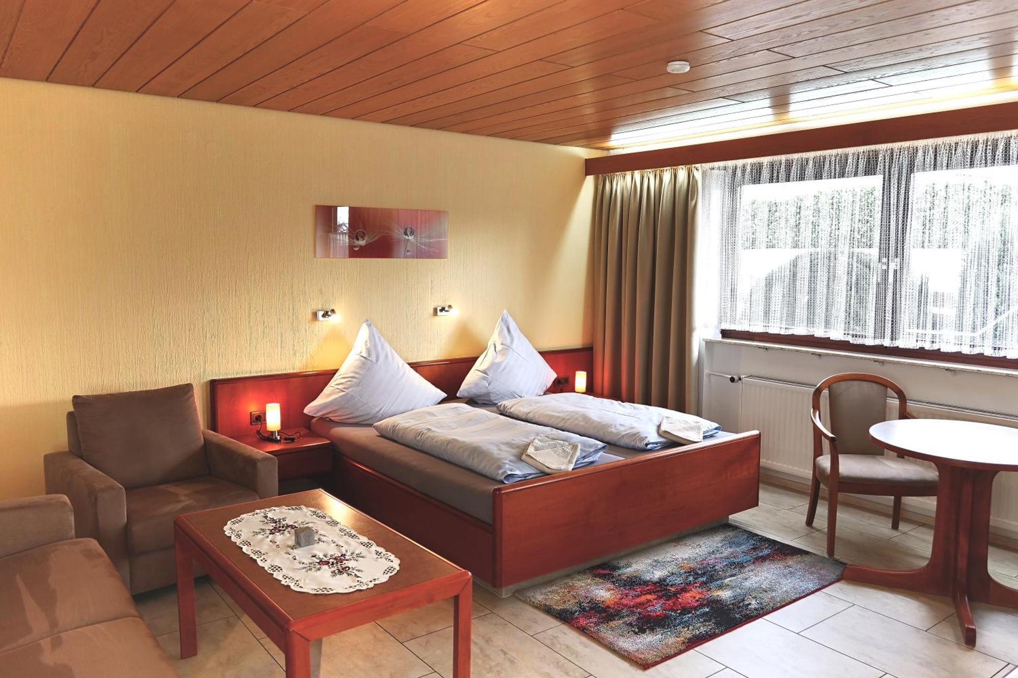 Hotel Garni Sebastian Kirrweiler  エクステリア 写真